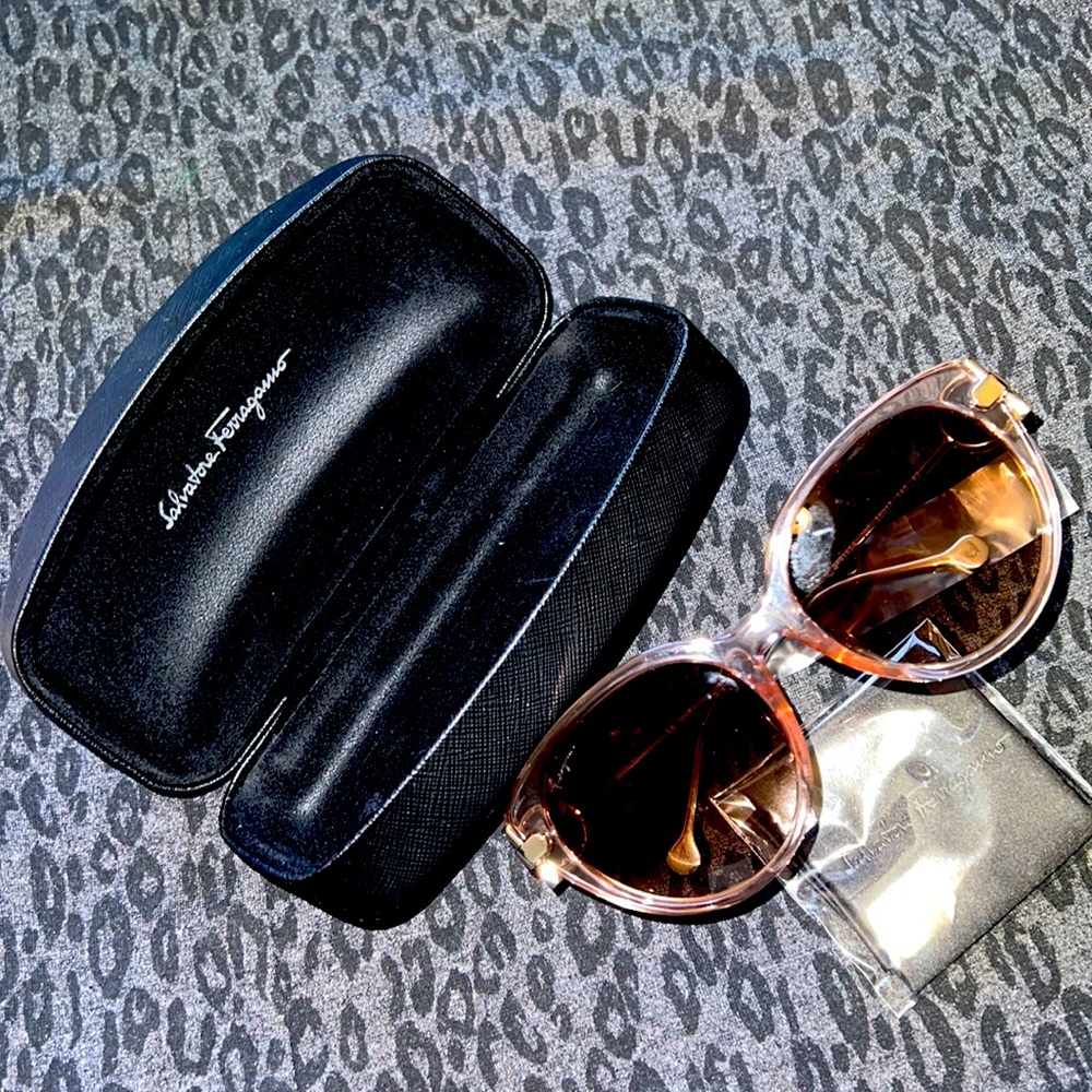 New! Salvatore Ferraamo sunglasses